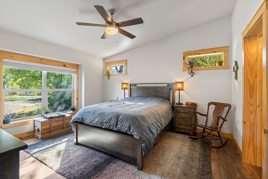 More Photos Of 27846 US 550, Durango Specialty For Sale