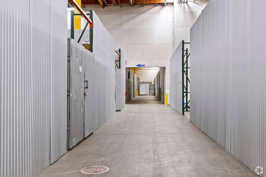 More Photos Of 850 Northlake Dr, Coppell Warehouse For Lease