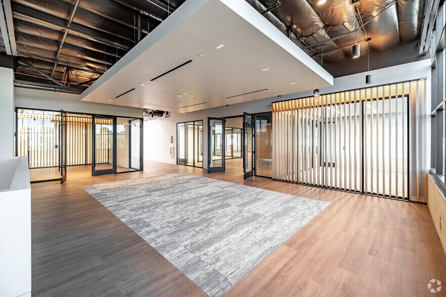 More Photos Of 200 E Baker St, Costa Mesa Loft Creative Space For Lease