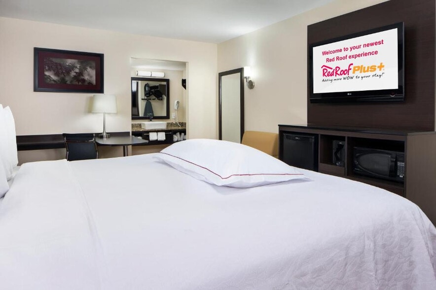 More Photos Of 1813 Crestwood Blvd, Irondale Hotel For Sale