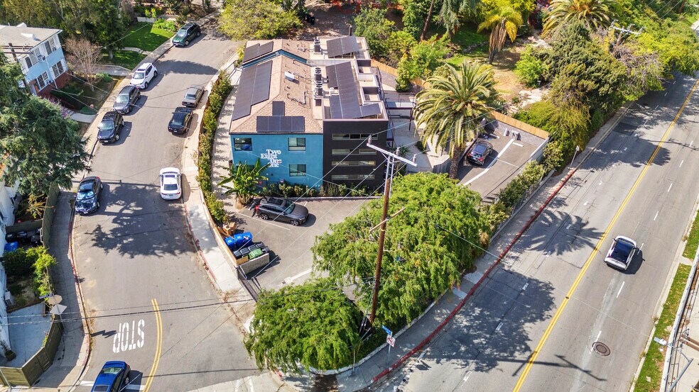 More Photos Of 2811 Waverly Dr, Los Angeles Apartments For Sale