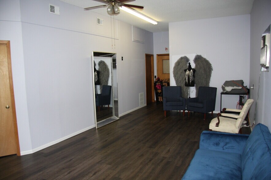 More Photos Of 310 Main St, Scribner Storefront For Sale