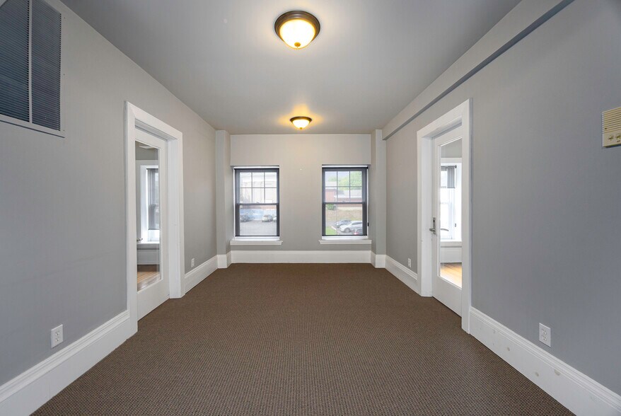 More Photos Of 214 Main St, Poughkeepsie Loft Creative Space For Sale