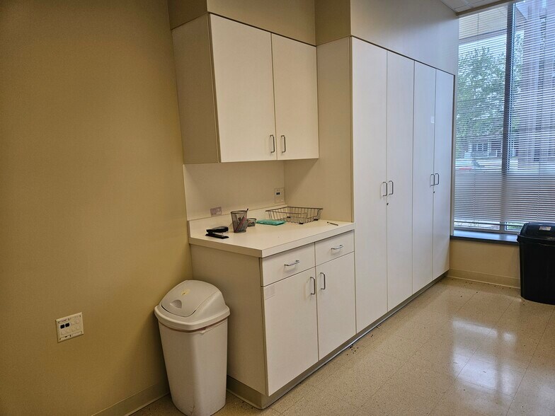 More Photos Of 4525 Sunset Blvd, Steubenville Storefront Retail Office For Lease