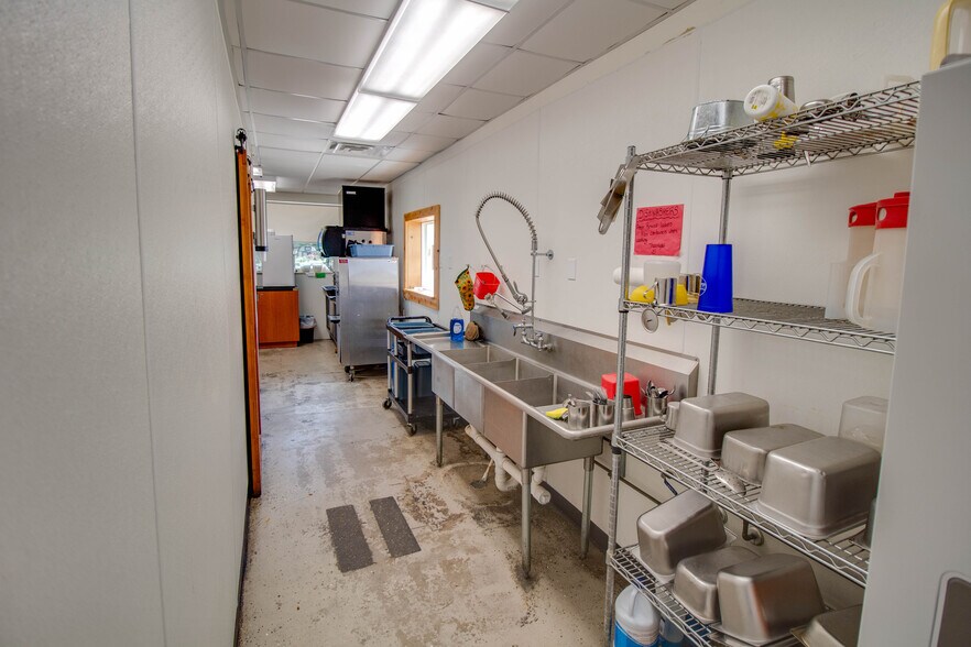 More Photos Of 908 N Main St, Brighton Restaurant For Sale