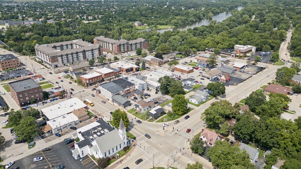 More Photos Of 6 E Washington St, Oswego Office For Sale