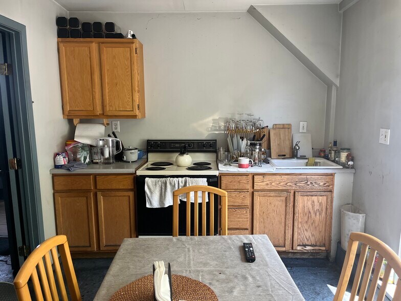 More Photos Of 1200 4th St, Berkeley Warehouse For Sale