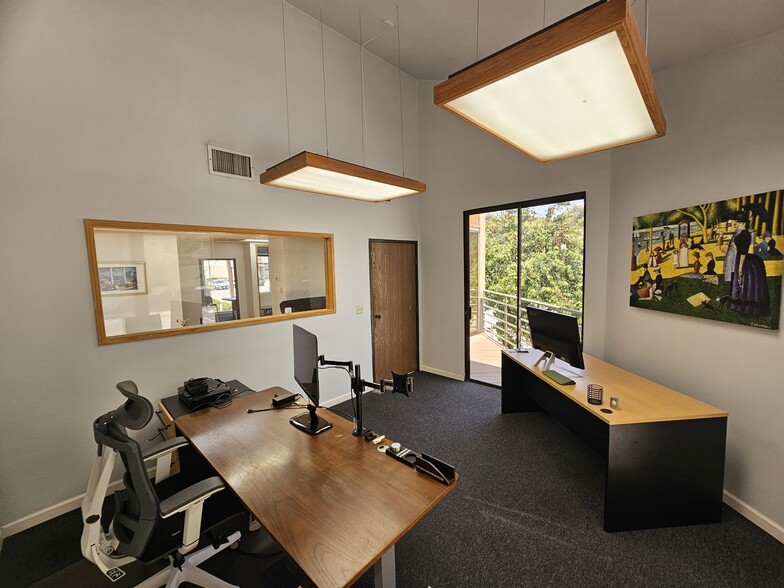 More Photos Of 2910 W Broadway, Los Angeles Office Residential For Lease