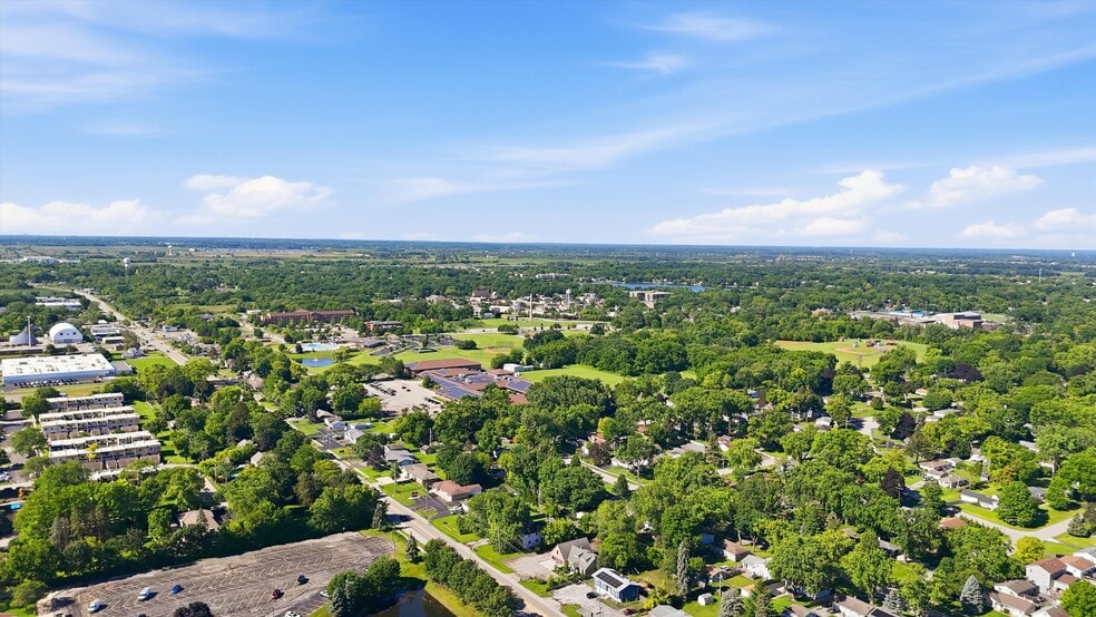 More Photos Of 34112 N Barron Blvd, Grayslake Flex For Sale