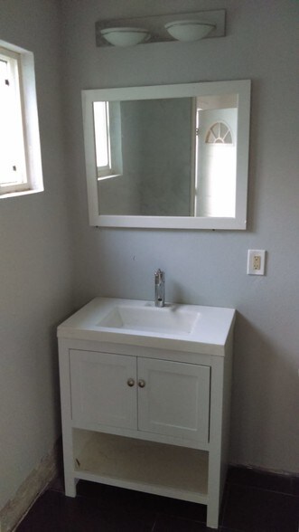 More Photos Of 9614-9616 MacArthur Blvd, Oakland Specialty For Sale