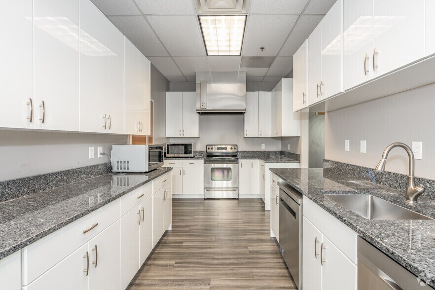 More Photos Of 4640 Trueman Blvd, Hilliard Office For Lease