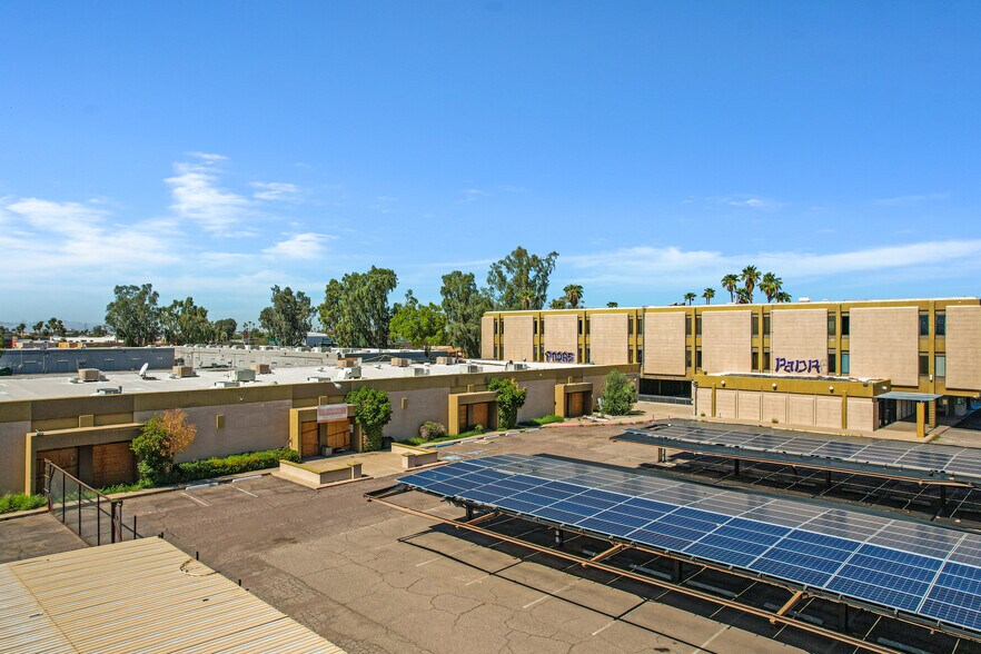 More Photos Of 3001 W Indian School Rd, Phoenix Office For Sale