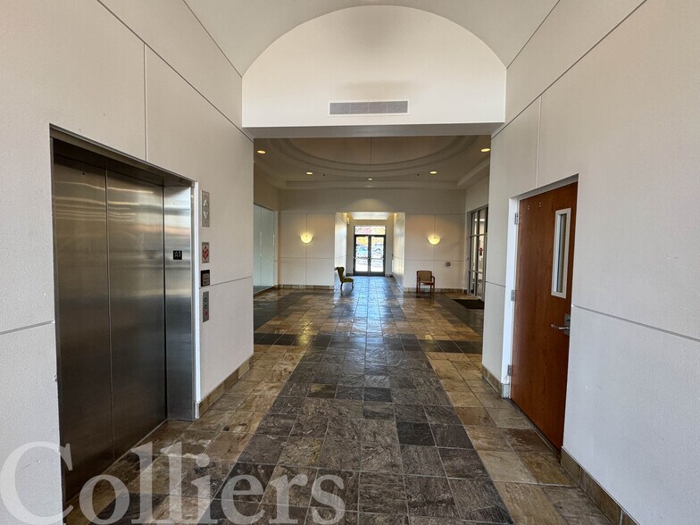 More Photos Of 333 S Main St, Pocatello Bank For Lease