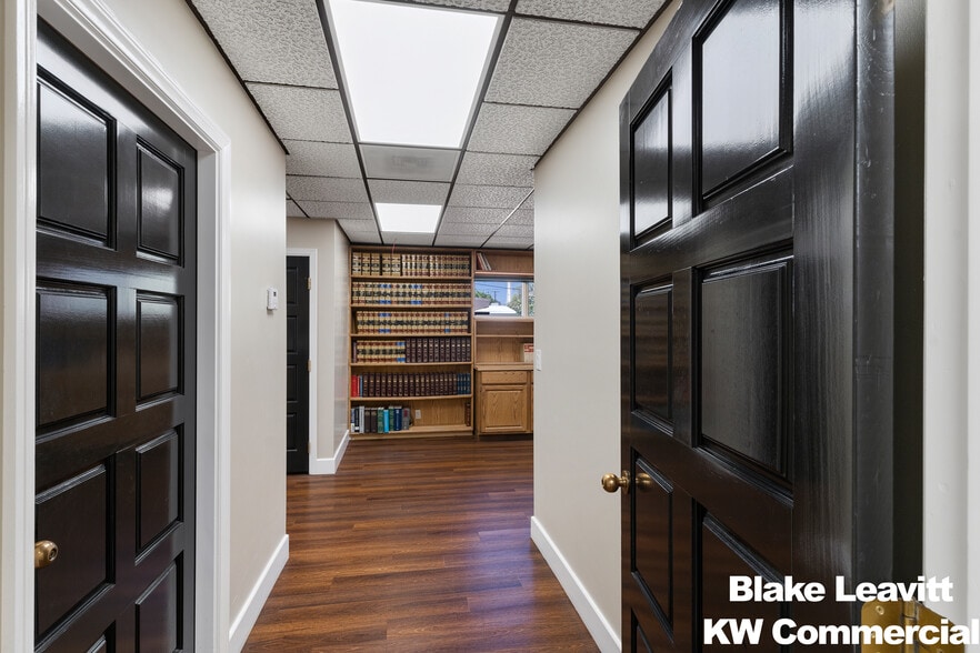 More Photos Of 510 S 9th St, Las Vegas Office For Sale