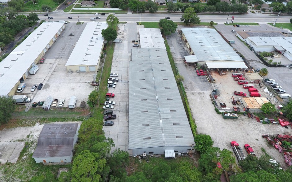 More Photos Of 1985 Cattlemen Rd, Sarasota Warehouse For Lease