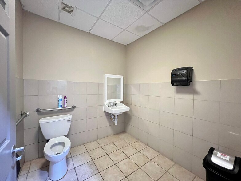 More Photos Of 4260 E Ponce De Leon Ave, Clarkston General Retail For Sale