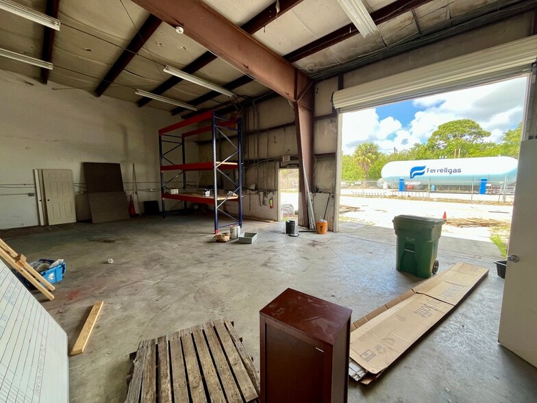 More Photos Of 4101-4119 Bandy Blvd, Fort Pierce Unknown For Lease