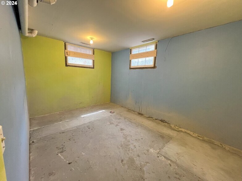 More Photos Of 1839 3rd St, Baker City Religious Facility For Sale