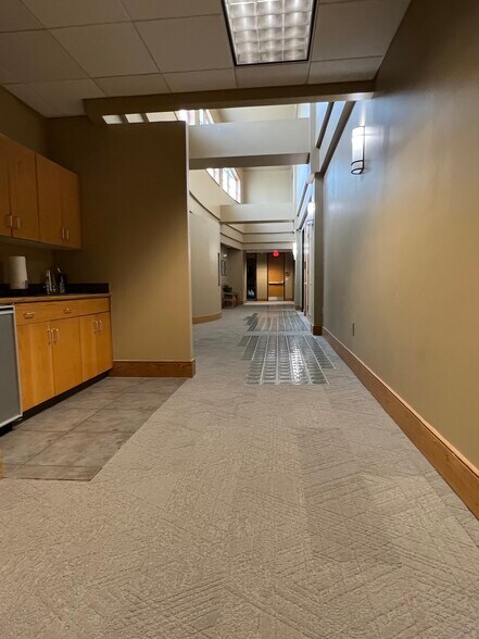 More Photos Of 3101 Lake St, Lake Charles Medical For Lease