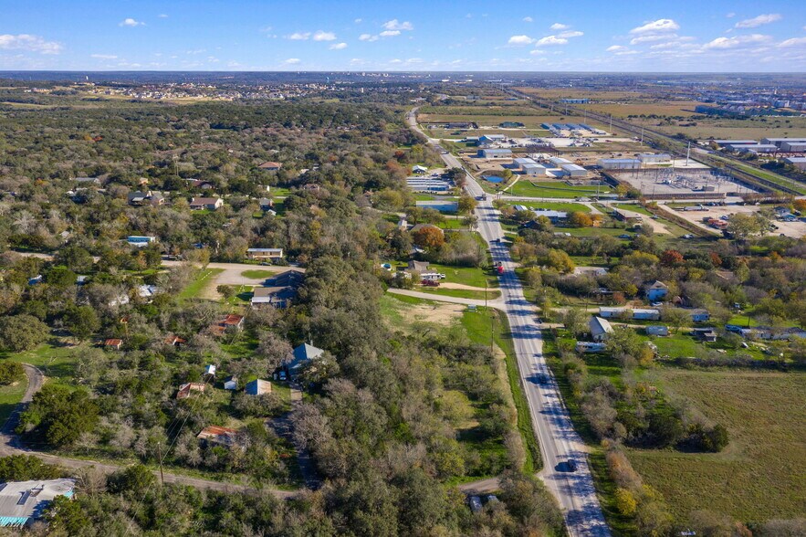 More Photos Of 145 Quail Run, San Marcos Self Storage For Sale
