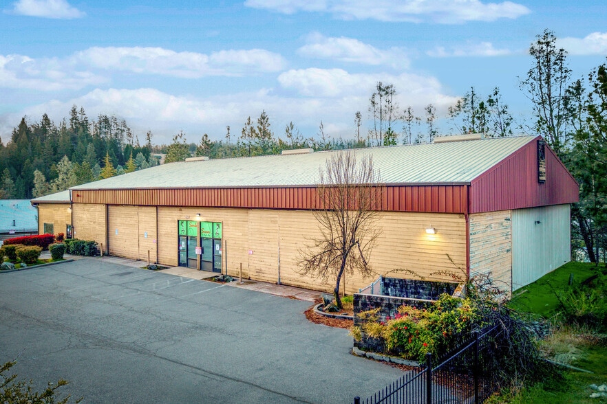 More Photos Of 957 Golden Gate Ter, Grass Valley Sports And Entertainment For Sale