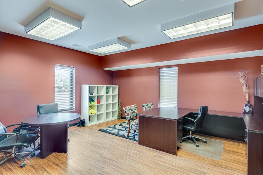 More Photos Of 1612 Candler Rd, Gainesville Manufacturing For Sale