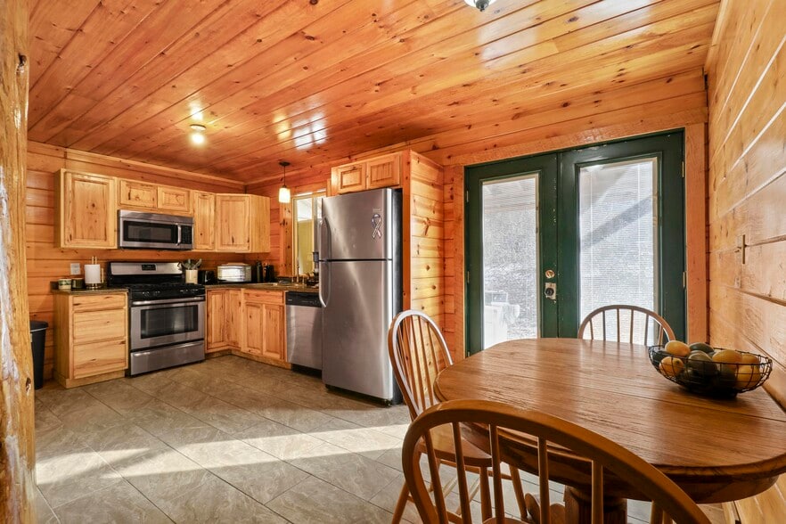 More Photos Of 9933 Bear Creek Blvd, Bear Creek Township Restaurant For Sale