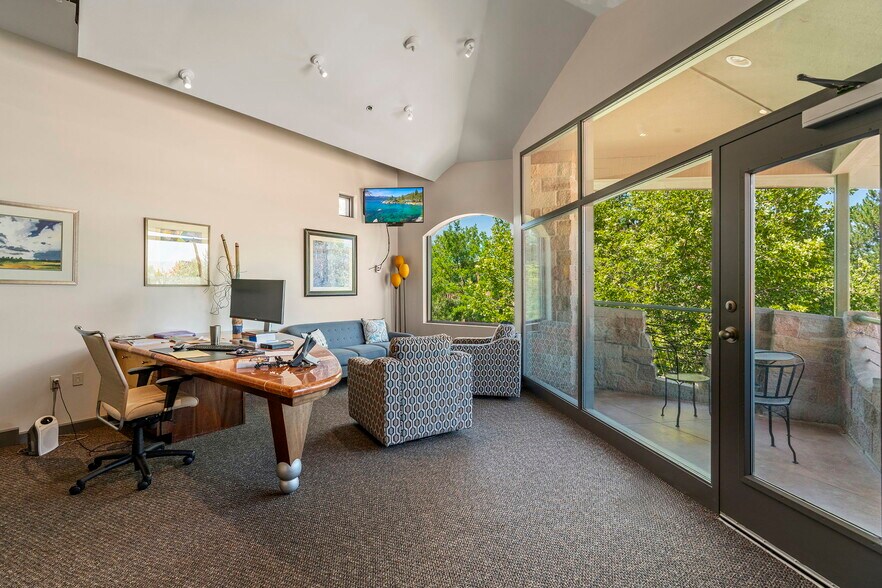 More Photos Of 6160 Plumas St, Reno Office For Sale