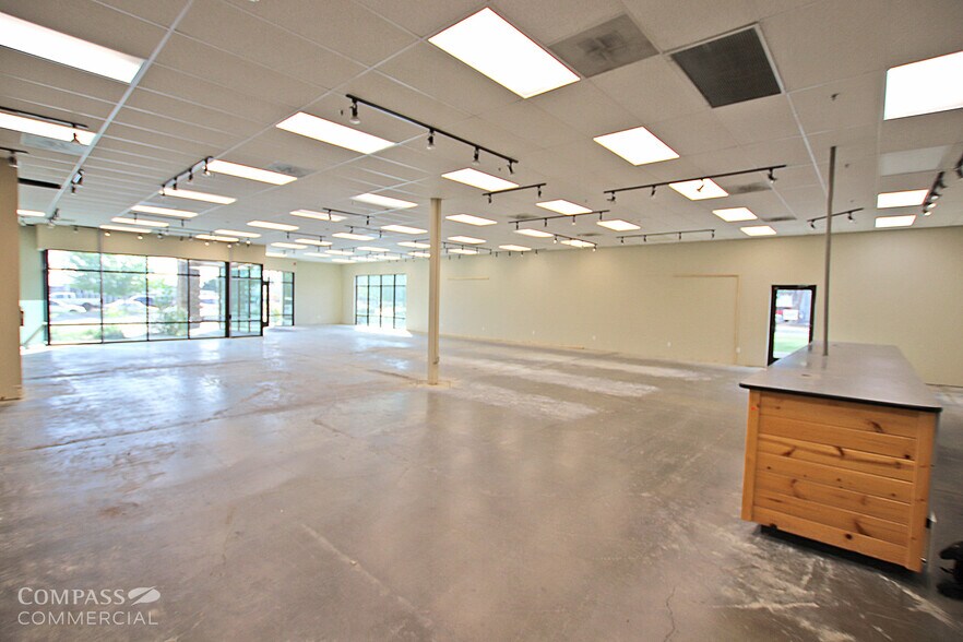 More Photos Of 62971 Plateau Dr, Bend Warehouse For Lease