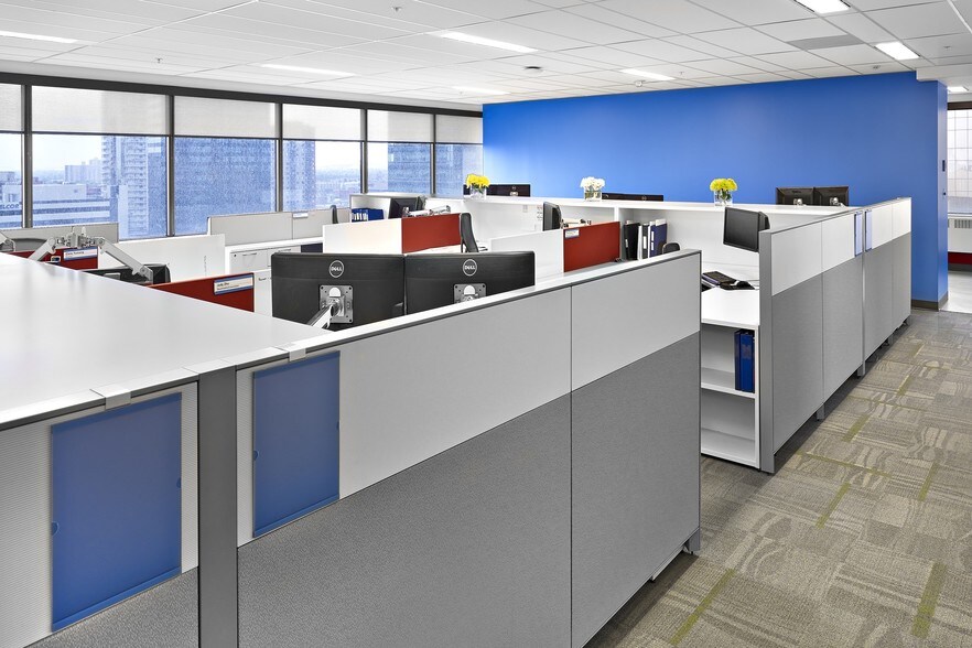 More Photos Of 10065 Jasper Ave NW, Edmonton Office For Lease