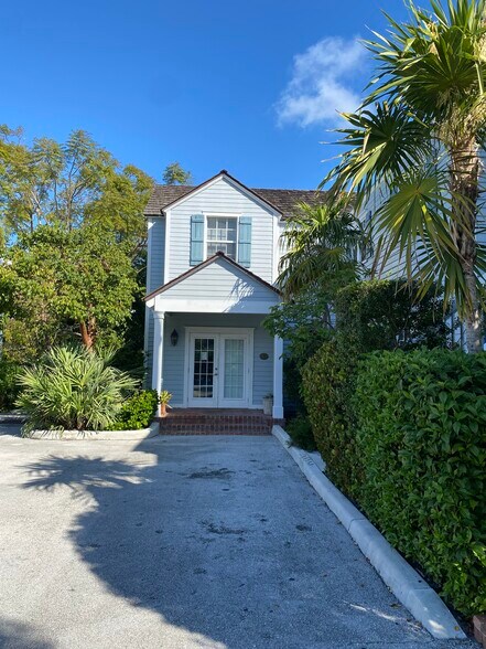 More Photos Of 102 NE 1st Ave, Delray Beach Office For Lease