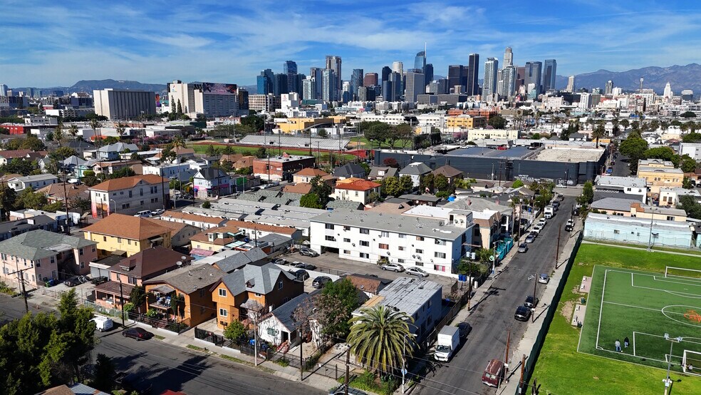 More Photos Of 2335 Wall St, Los Angeles Apartments For Sale