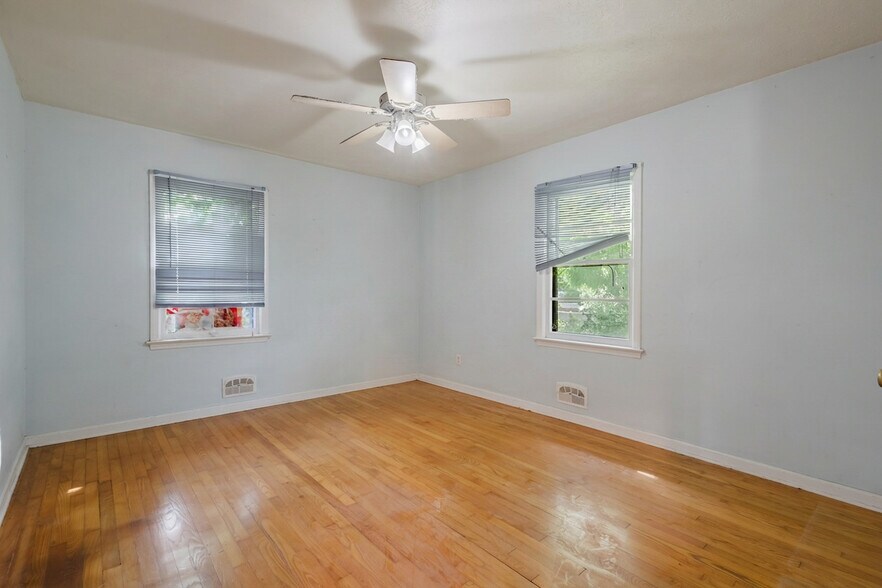 More Photos Of , Lexington Specialty For Sale
