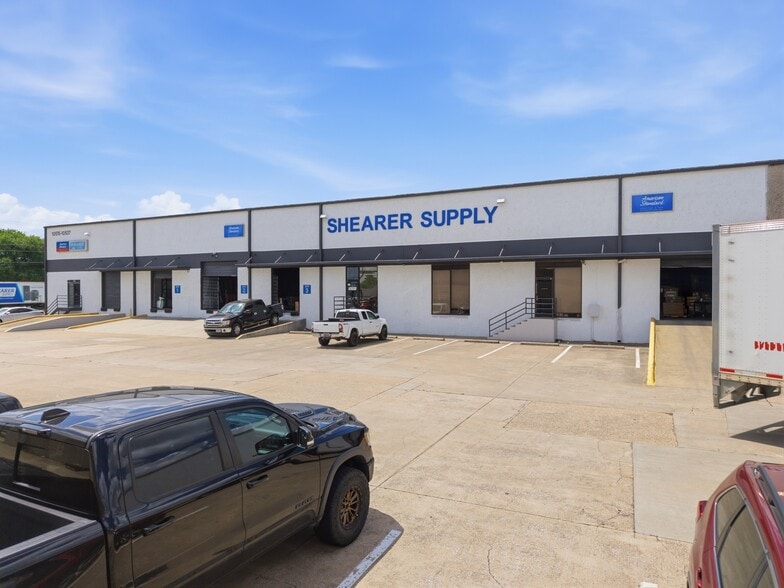 More Photos Of 10515-10537 Miller Rd, Dallas Distribution For Sale