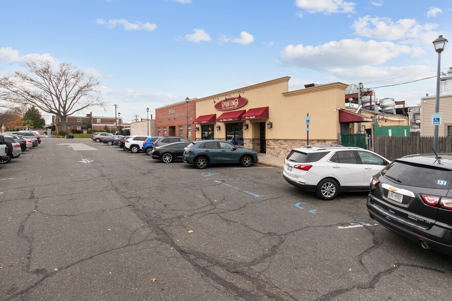 More Photos Of 27-29 Hillside Ave, Williston Park Storefront For Sale