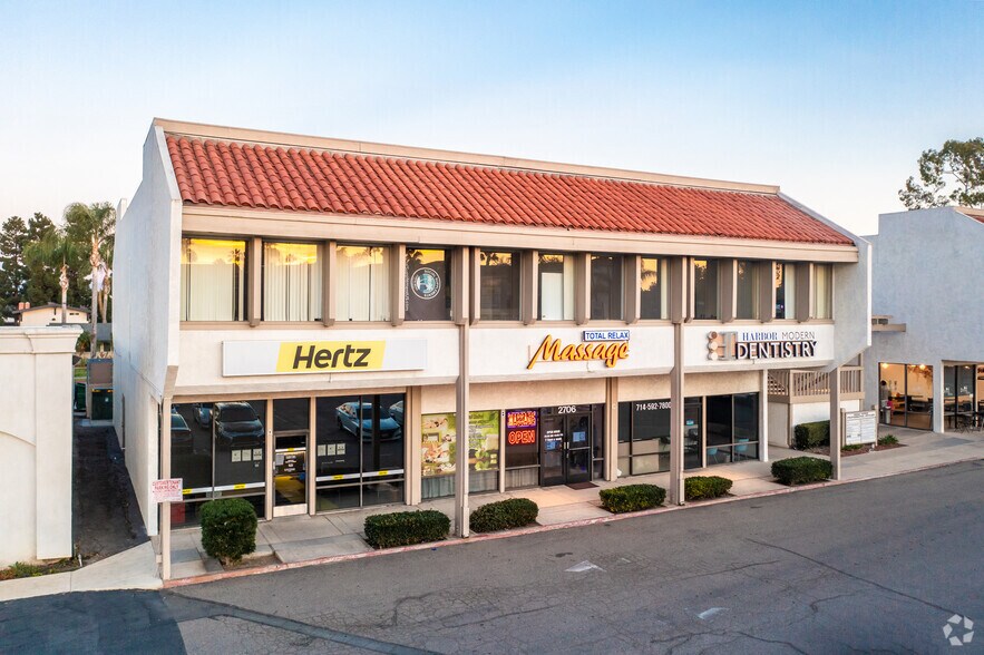 More Photos Of 2706 Harbor Blvd, Costa Mesa Storefront Retail Office For Lease