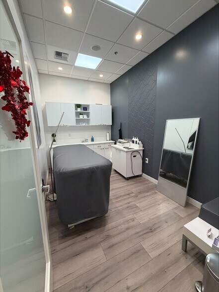 Primary Photo Of 8929 Madison Ave, Fair Oaks Freestanding For Lease