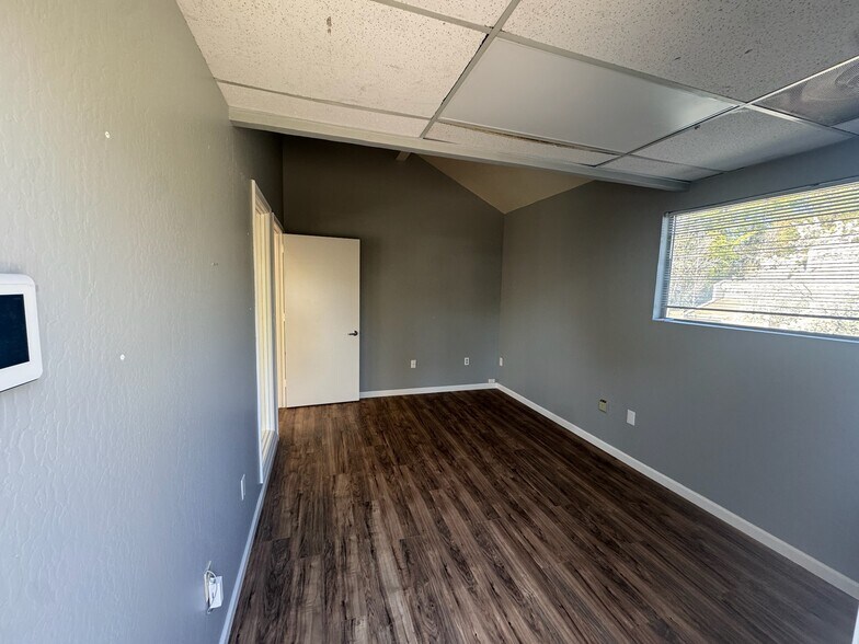 More Photos Of 5060 Sunrise Blvd, Fair Oaks Loft Creative Space For Sale