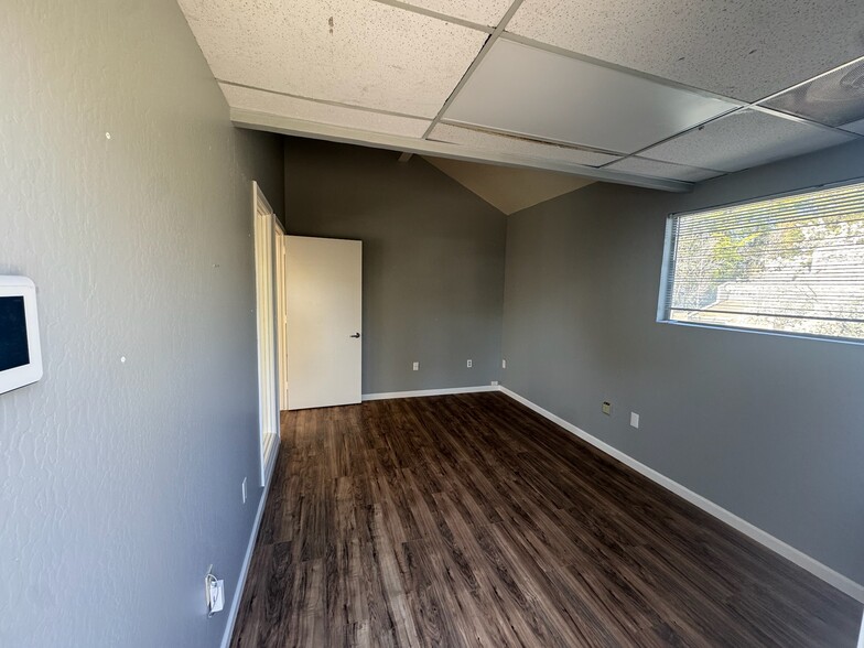 More Photos Of 5060 Sunrise Blvd, Fair Oaks Loft Creative Space For Sale