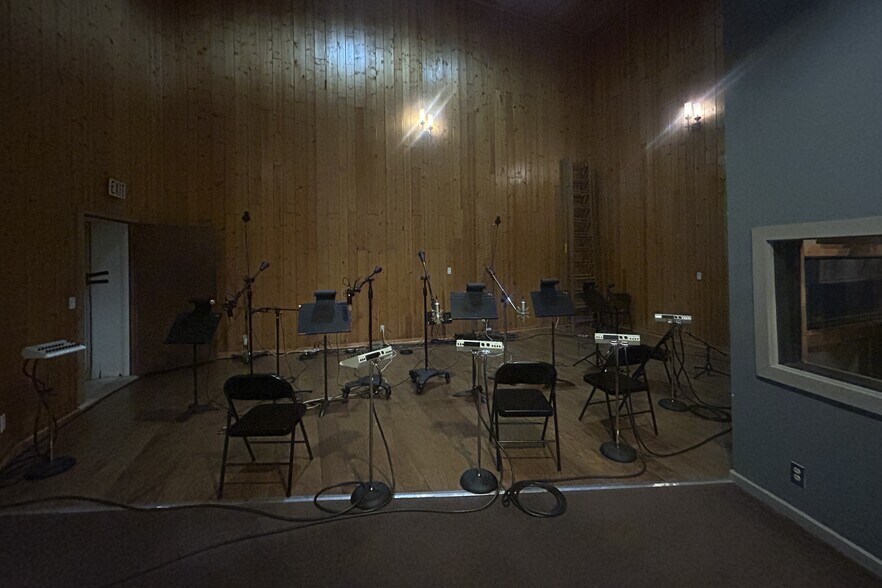 More Photos Of 2808 Azalea Pl, Nashville Loft Creative Space For Sale