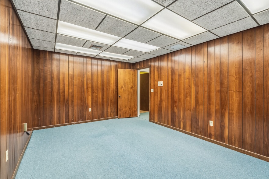 More Photos Of 2145 15th Ave, Vero Beach Office For Sale