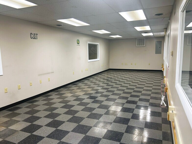 More Photos Of 5151 E 56th Ave, Commerce City Manufacturing For Lease