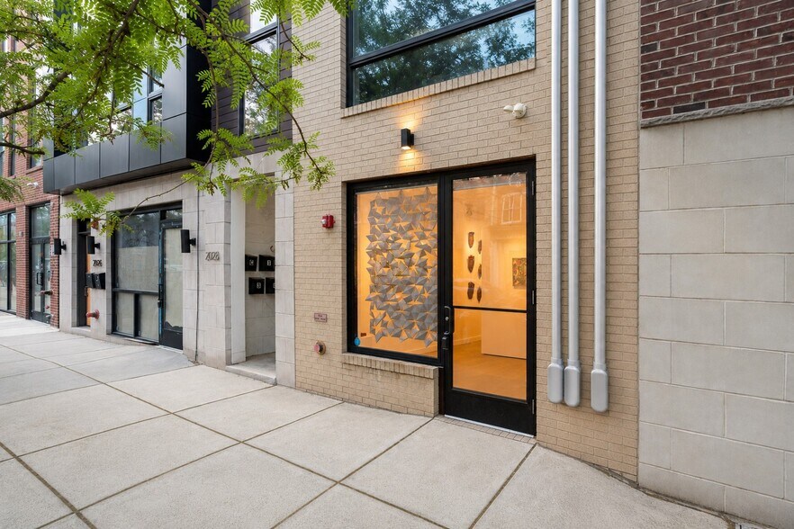 More Photos Of 2028 Frankford Ave, Philadelphia General Retail For Sale