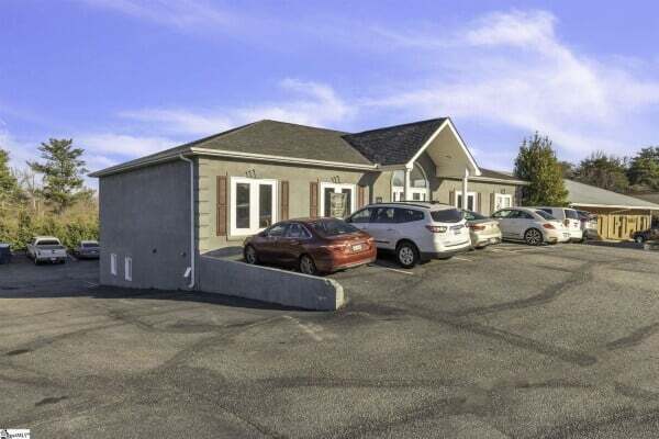 More Photos Of 812 W Wade Hampton Blvd, Greer Office Residential For Lease