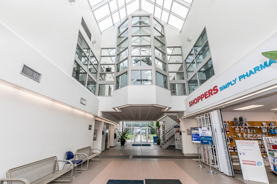 More Photos Of 240 Penetanguishene Rd, Midland Medical For Lease