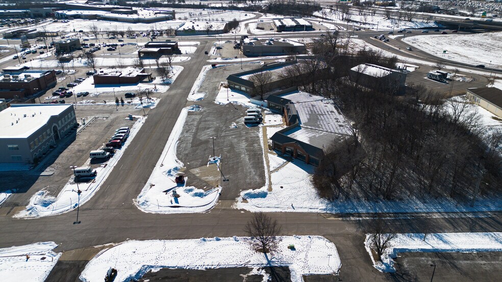 More Photos Of 3730 S Elizabeth St, Independence Medical For Lease