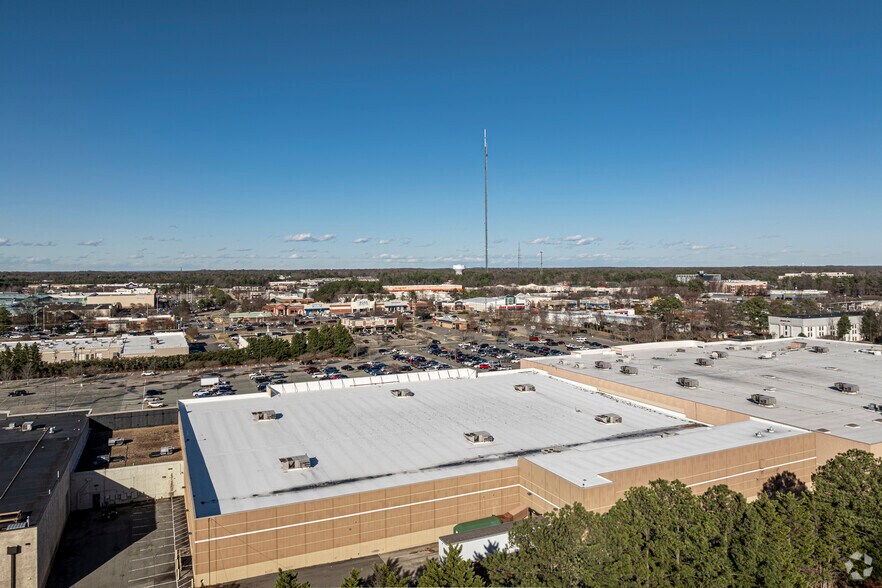 More Photos Of 11357 Midlothian Tpke, North Chesterfield Storefront For Sale