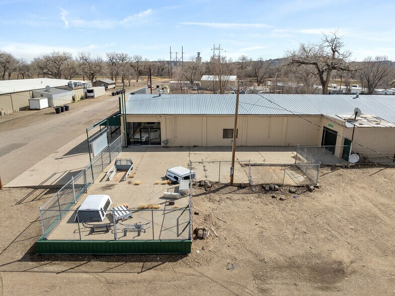 More Photos Of 1021 W Bell St, Glendive Storefront Retail Office For Sale