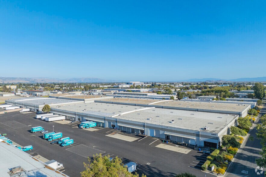 More Photos Of 23663-23669 Eichler St, Hayward Warehouse For Lease