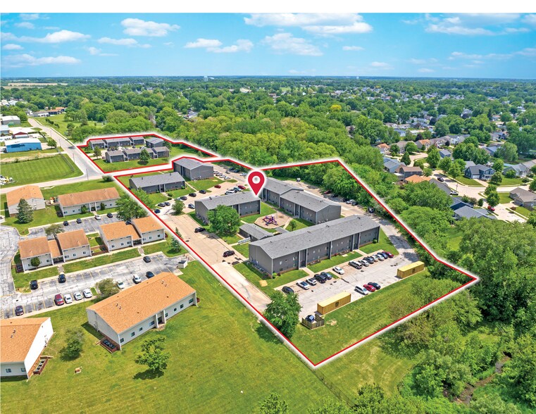 Primary Photo Of 7118 Hillandale Rd, Davenport Apartments For Sale